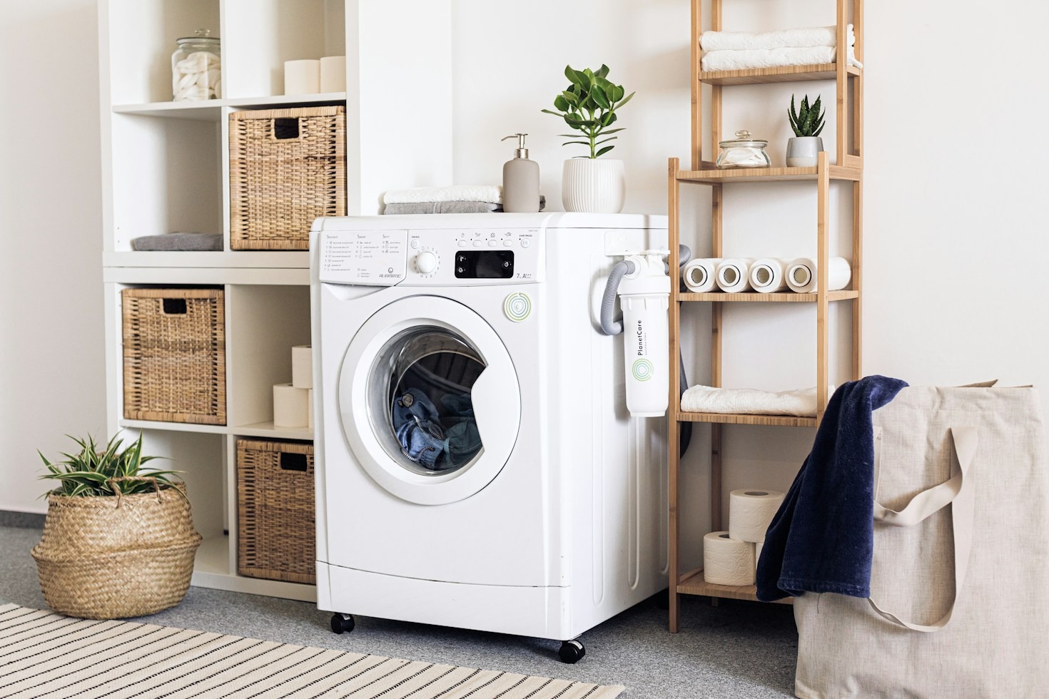 Spin Mops vs Spray Mops: Which Clean Better?
